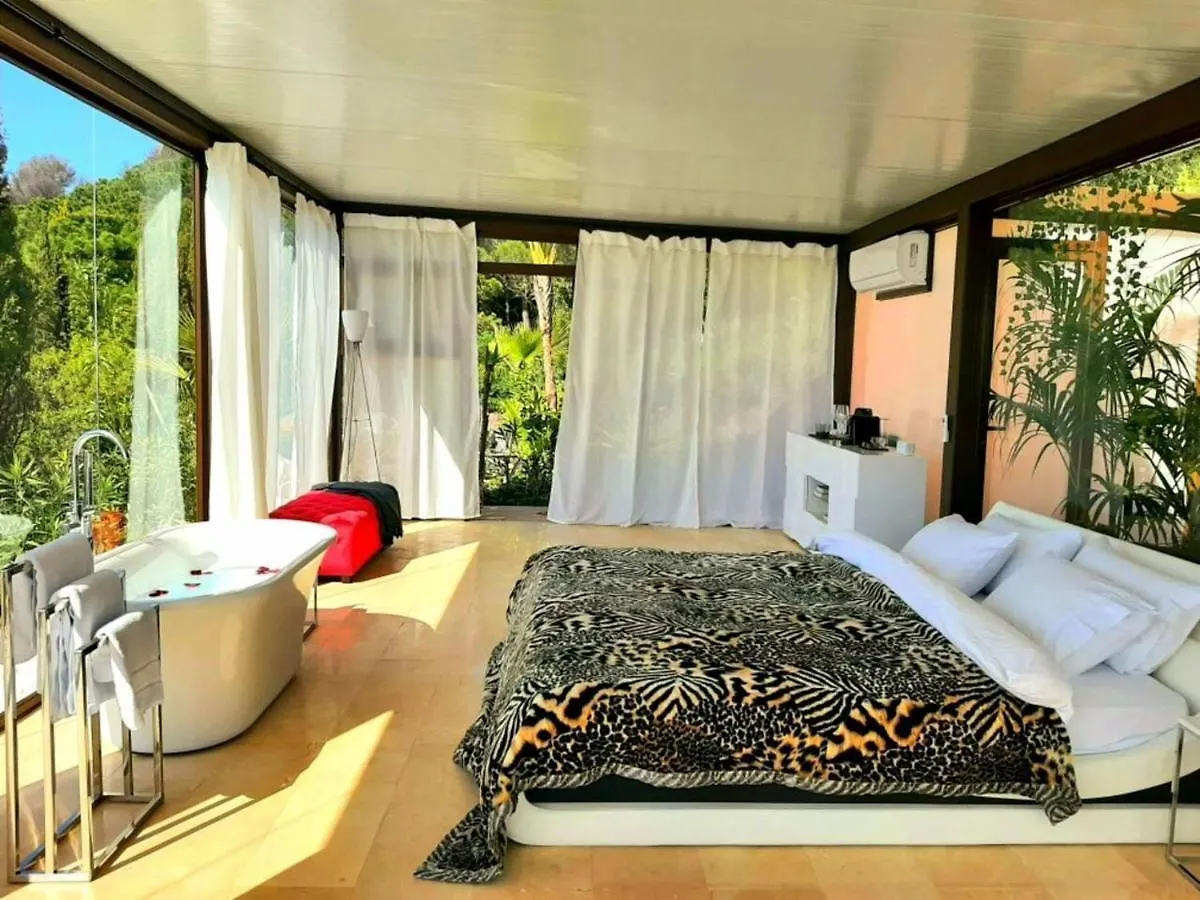 Stylish Beautiful And Exotic Oleandro Glass Suite Casares Spain